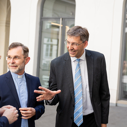 Eröffnung Mamas Cafe / Erzdiözese Wien/ Schönlaub, Stephan Schönlaub